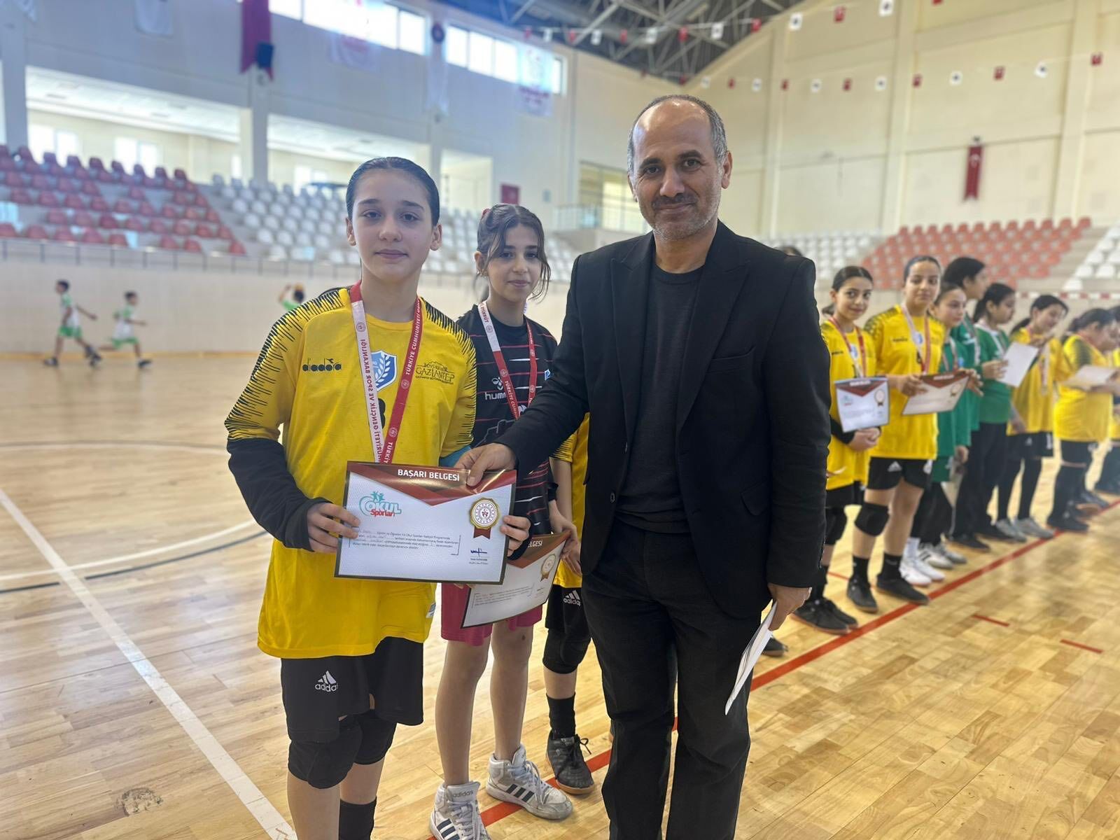 Kahramanmaraş’ta Okul Sporları Hentbol Grup Müsabakaları Tamamlandı (3)