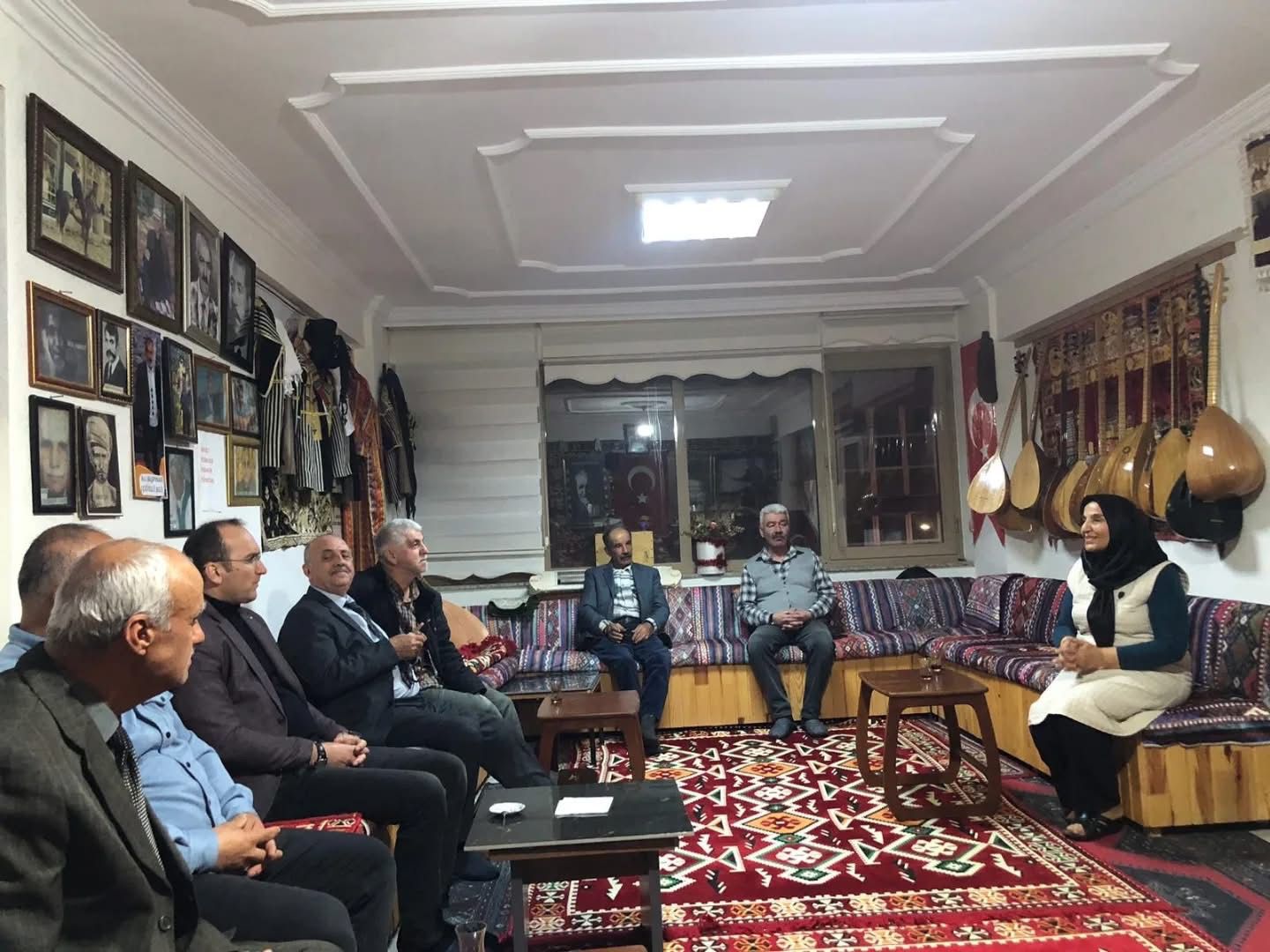 Kaymakam Sarıdoğan, Halk Ozanlarıyla İftar Sofrasında Buluştu1