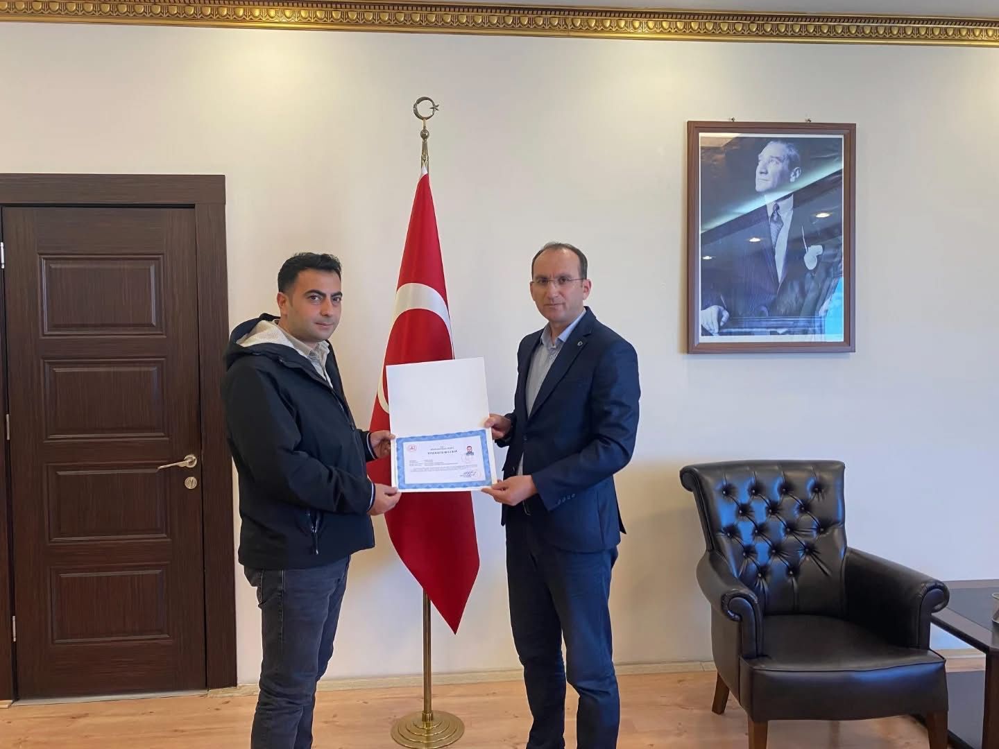 Kaymakam Sarıdoğan’dan Komisyon Personeline Başarı Belgesi (1)