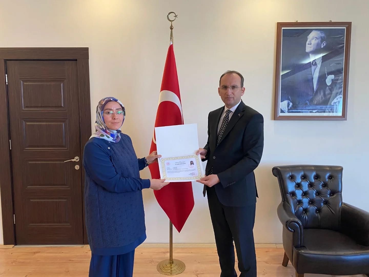 Kaymakam Sarıdoğan’dan Öğretmenlere Başarı Belgesi2