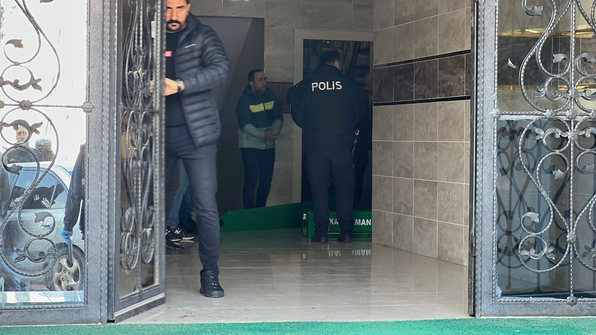 Madde Bağımlısı Genç, Babasını Bıçaklayarak Öldürdü (1)