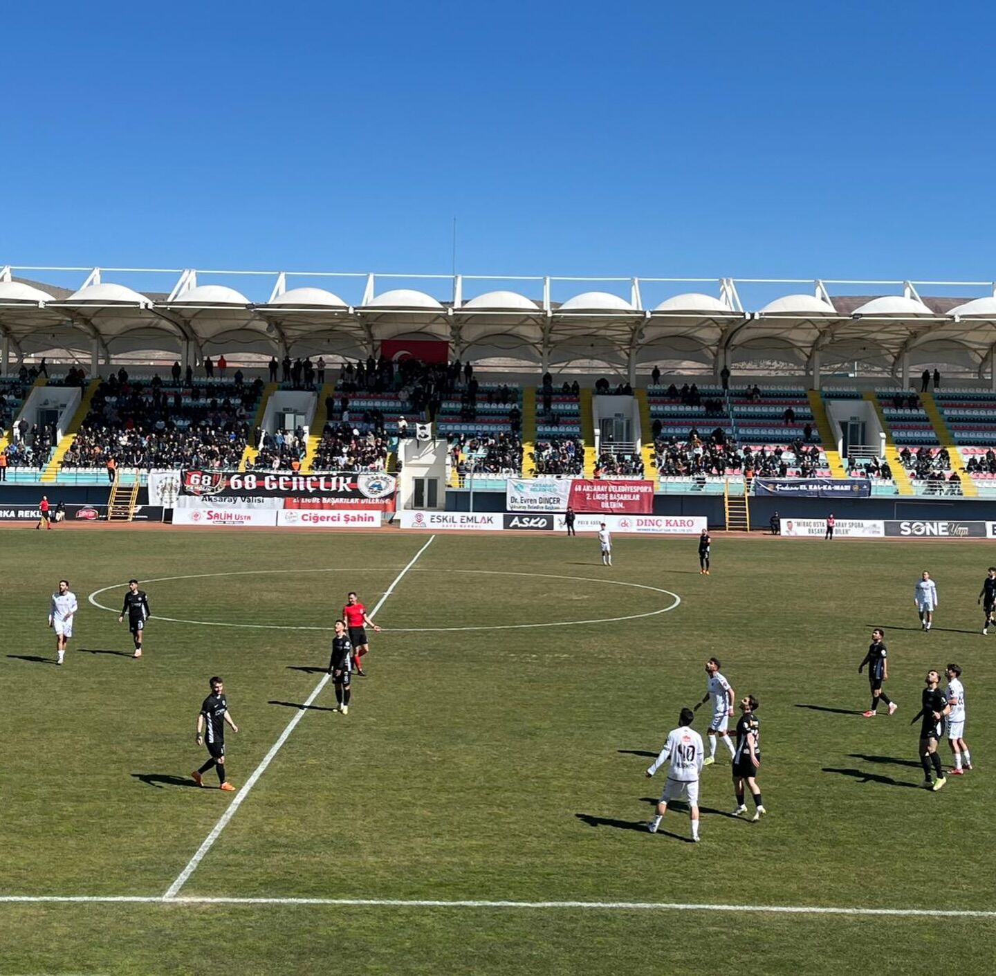 Milletvekili Karakoç’tan İstiklalspor’a Tribünn Desteği