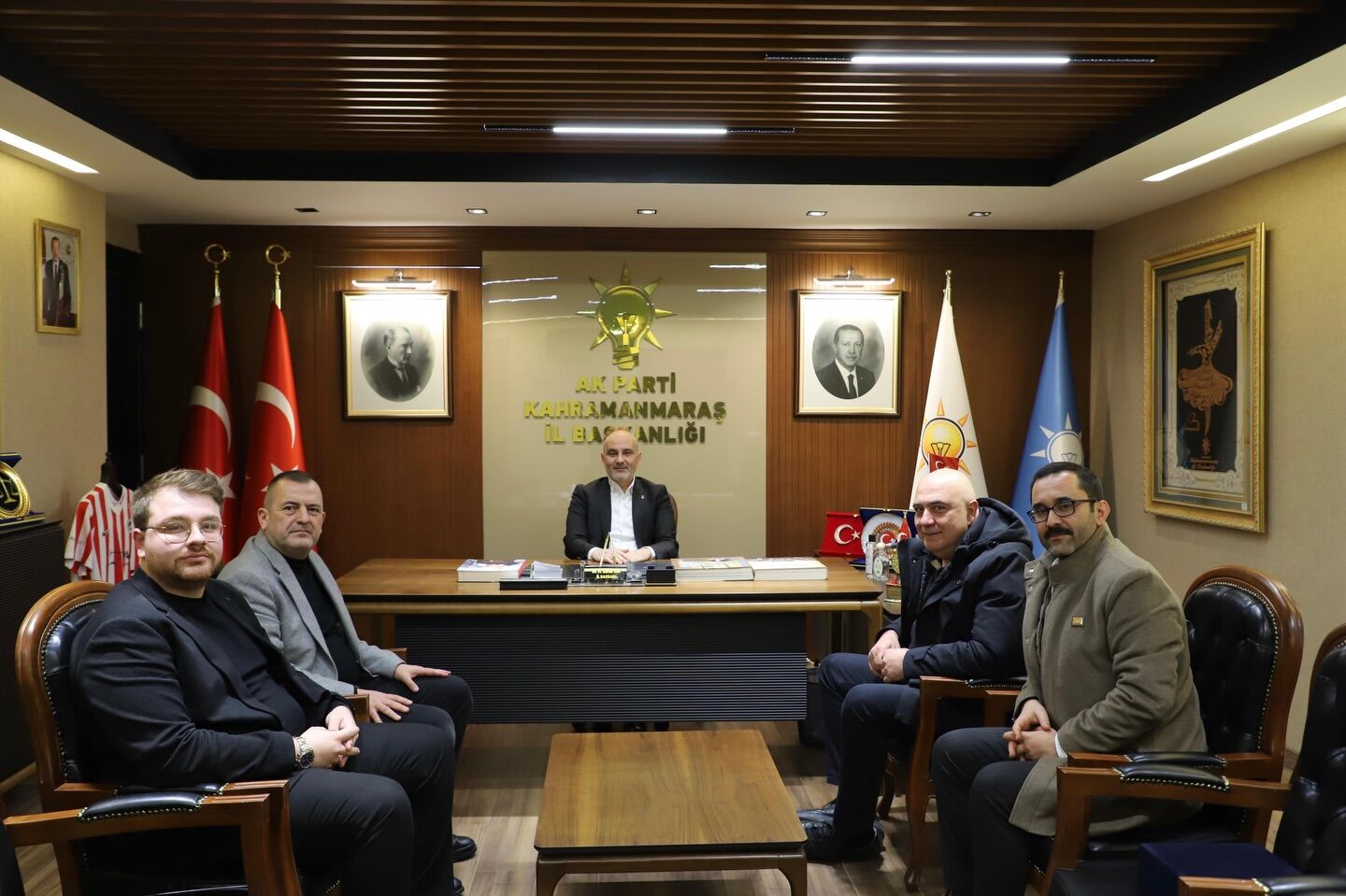 Onikişubat Kızılay Heyetinden Ak Parti İl Başkanı Gül’e Ziyaret1