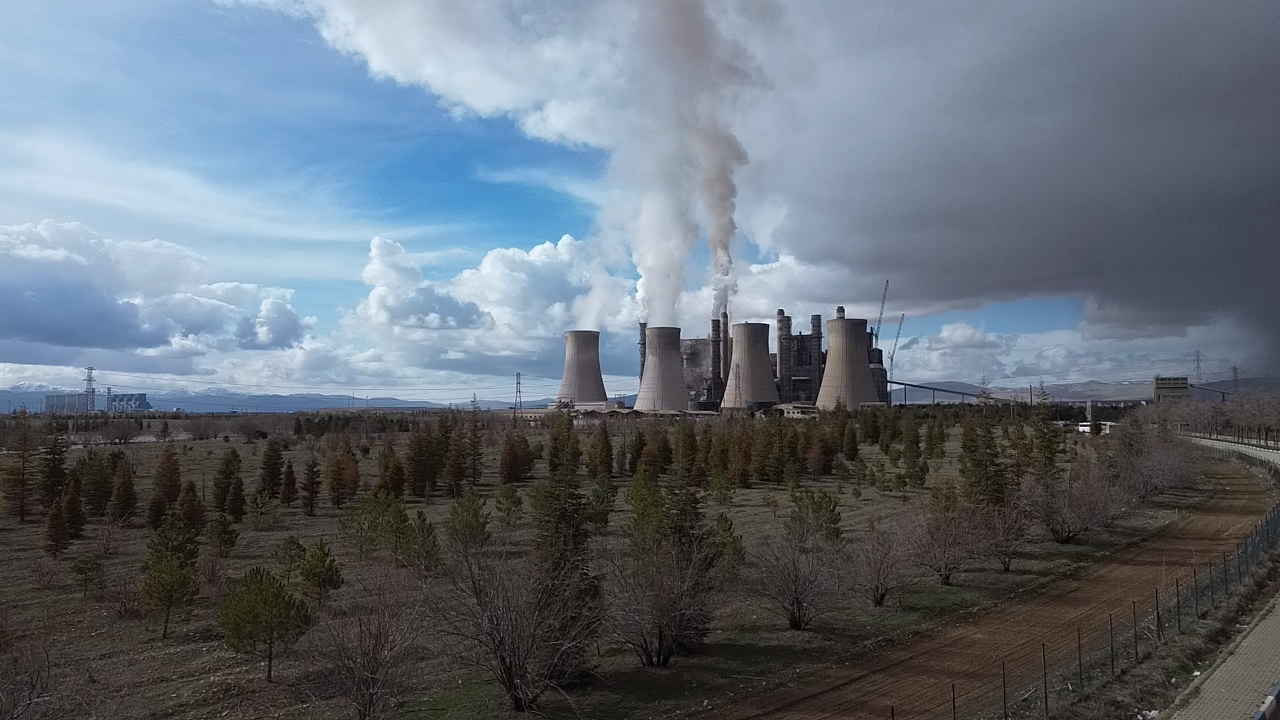 Termik Santral Önünde Eylem Ramazan, Bayram, Kış Demeden İşçi Çıkarıyorlar (2)-1