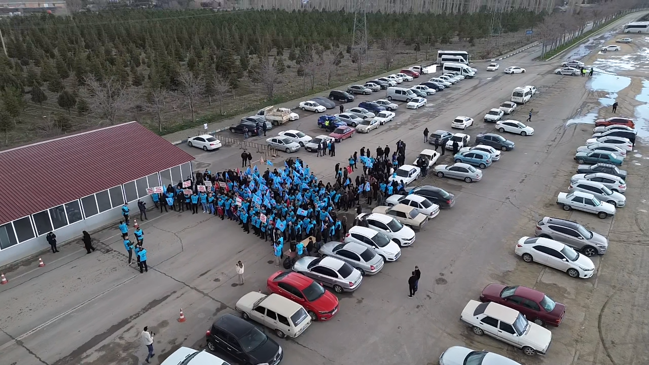 Termik Santral Önünde Eylem Ramazan, Bayram, Kış Demeden İşçi Çıkarıyorlar (3)-1