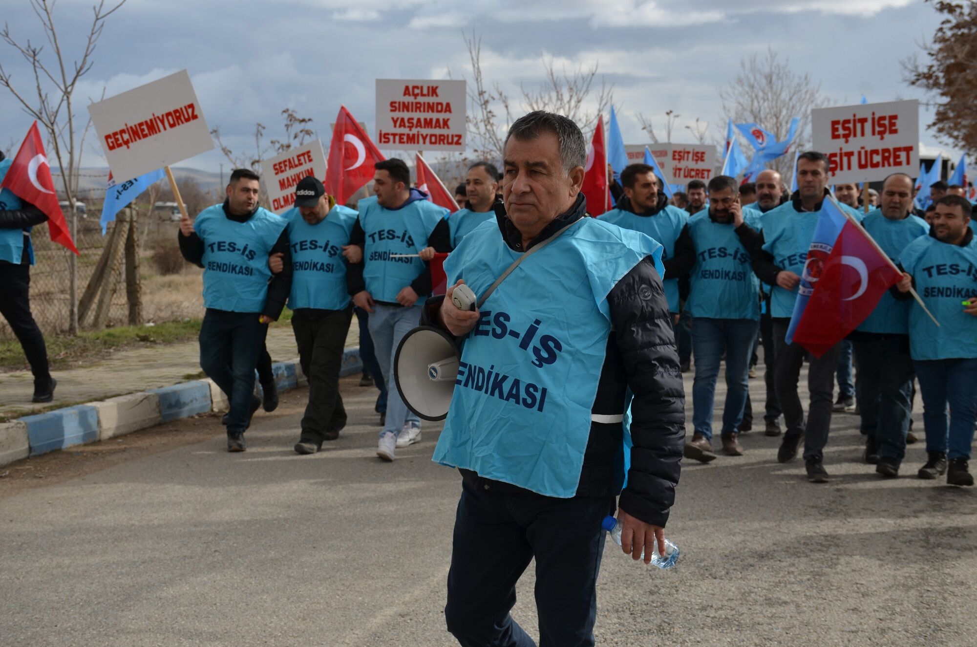 Termik Santral Önünde Eylem Ramazan, Bayram, Kış Demeden İşçi Çıkarıyorlar (3)