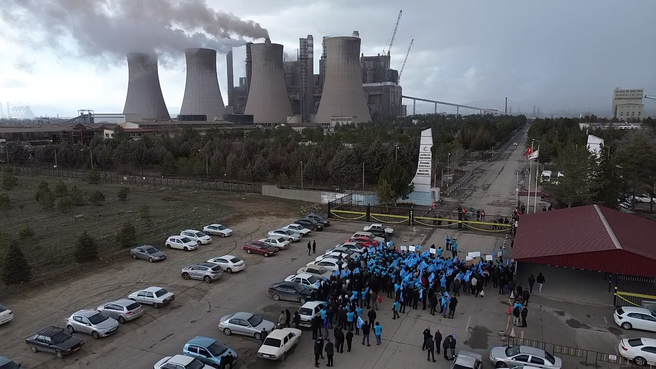 Termik Santral Önünde Eylem Ramazan, Bayram, Kış Demeden İşçi Çıkarıyorlar (4)-1