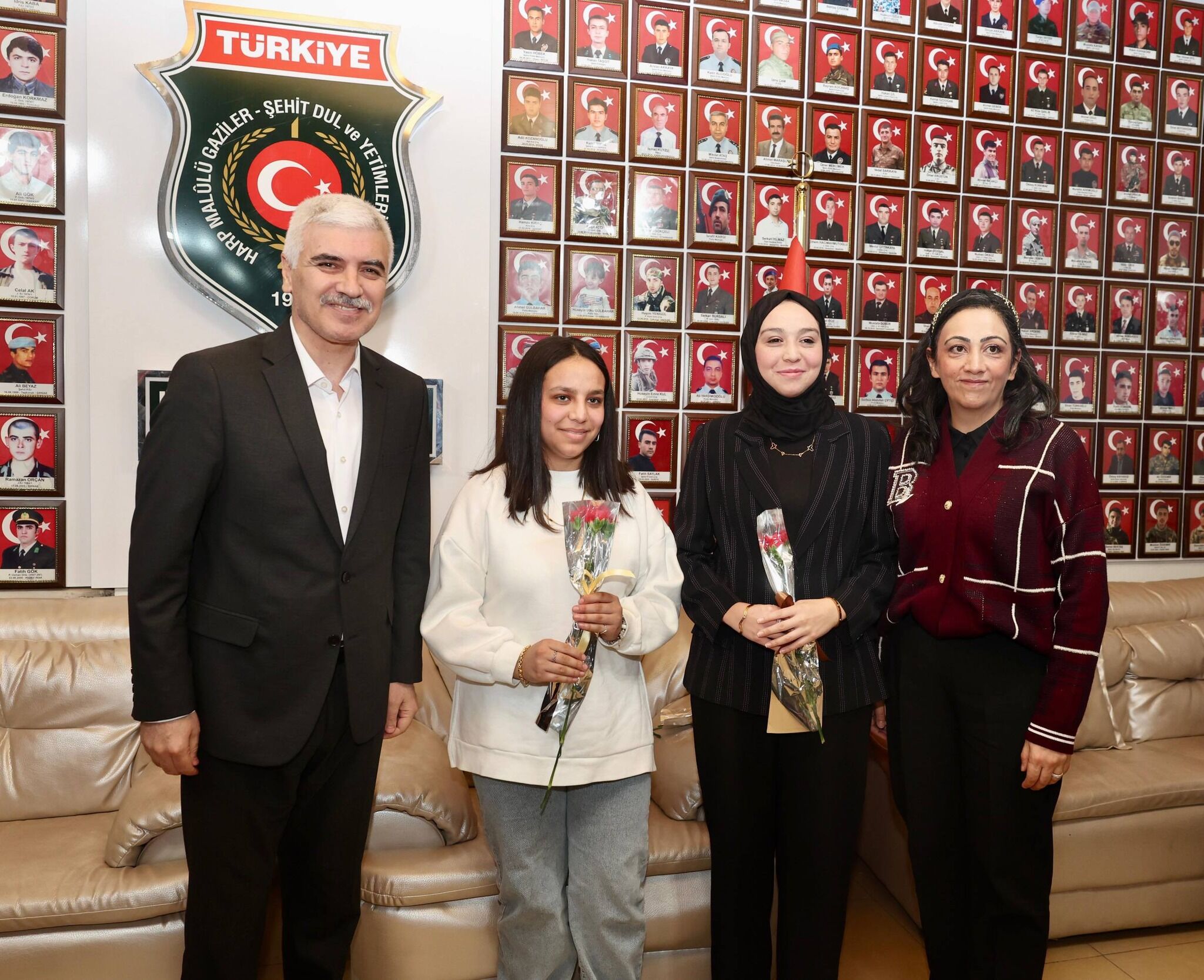 Vali Ünlüer Ve Eşi, 8 Mart’ta Şehit Aileleriyle Bir Araya Geldi7