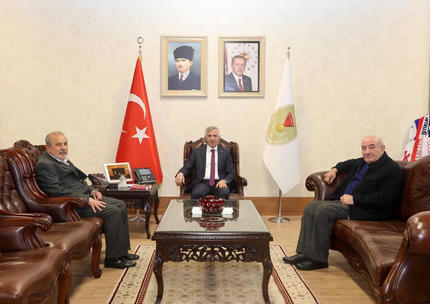 Vali Ünlüer’den Yoğun Ziyaret Trafiği3