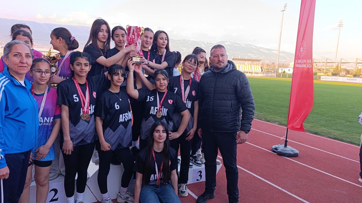 Teaş İstiklal Ortaokulu’ndan Büyük Başarı: Gelenek Bozulmadı!