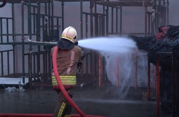 Yangına Müdahale Eden İtfaiye Eri Darbedildi 1