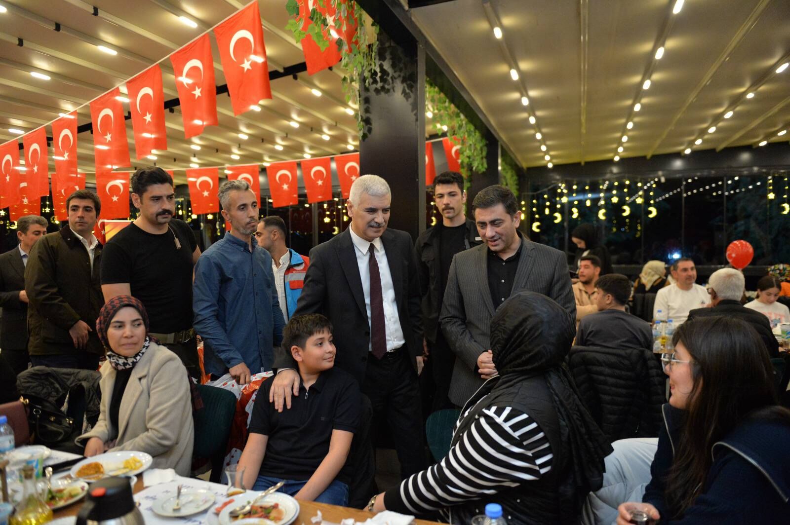 Yetim Ve Öksüz Çocuklar İçin İftar Programı2