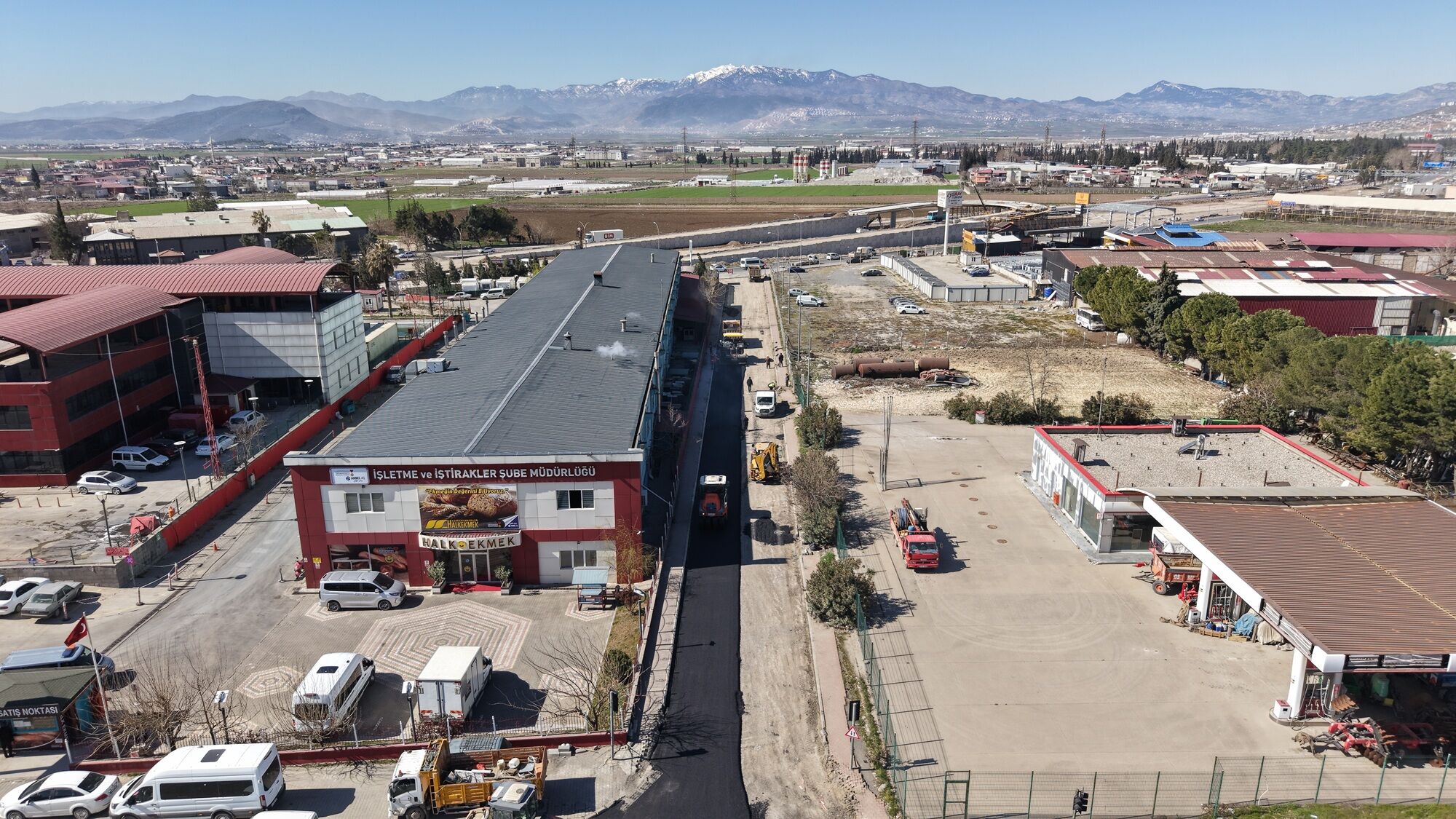 Yollarda Asfalt Çalışması Kesintisiz Sürüyor (3)