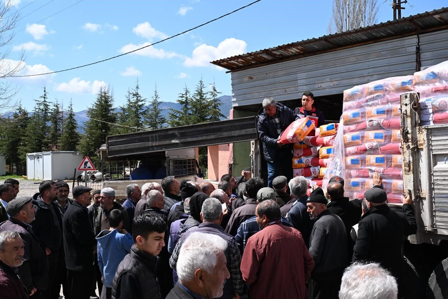 Kahramanmaraş'ta 320 Üreticiye 6 Bin Kilogram Ayçiçeği Tohumu Dağıtıldı