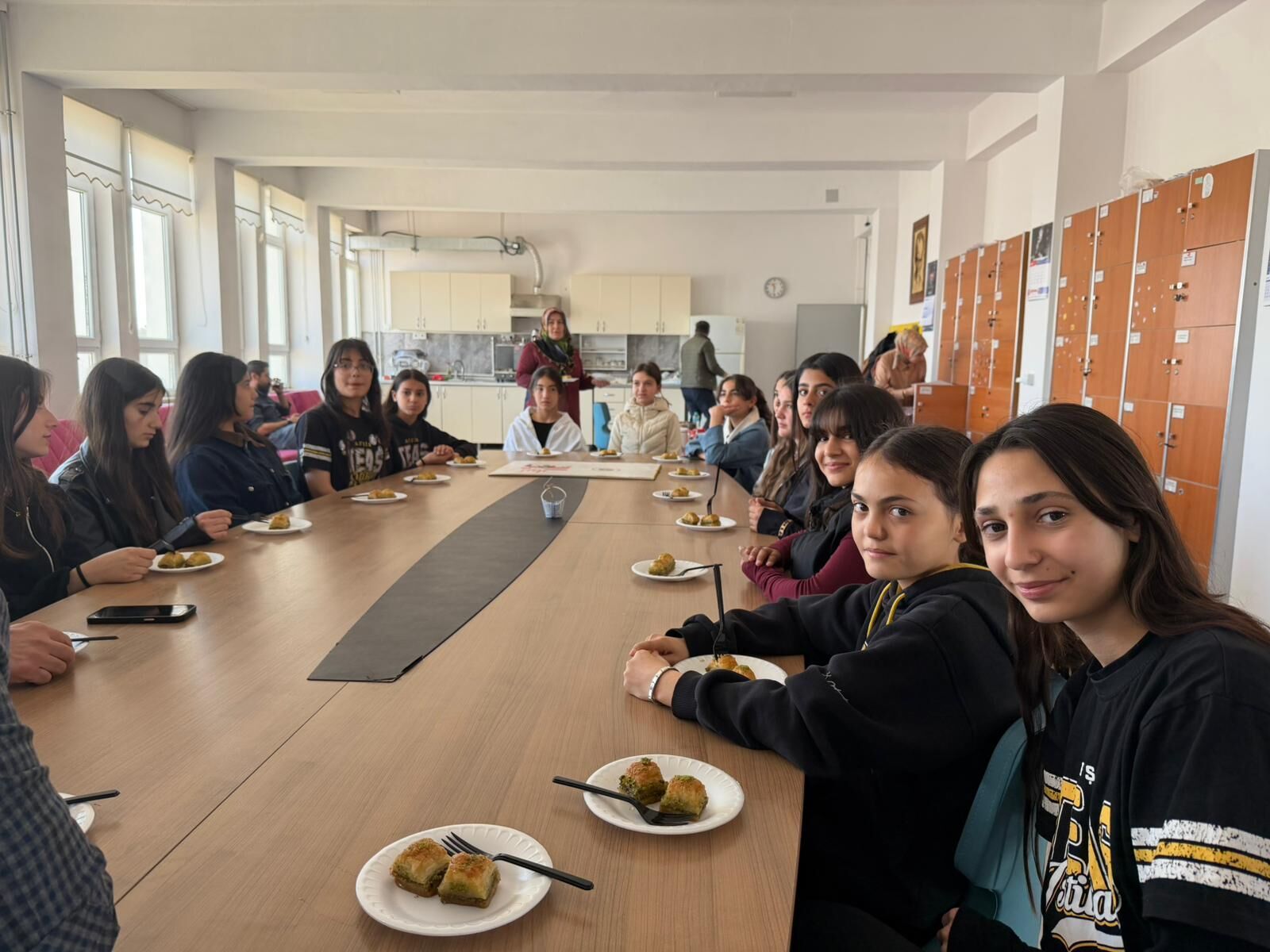 Afşin Eğitim Bir Sen’den Genç Atletlere Anlamlı Ziyaret 2