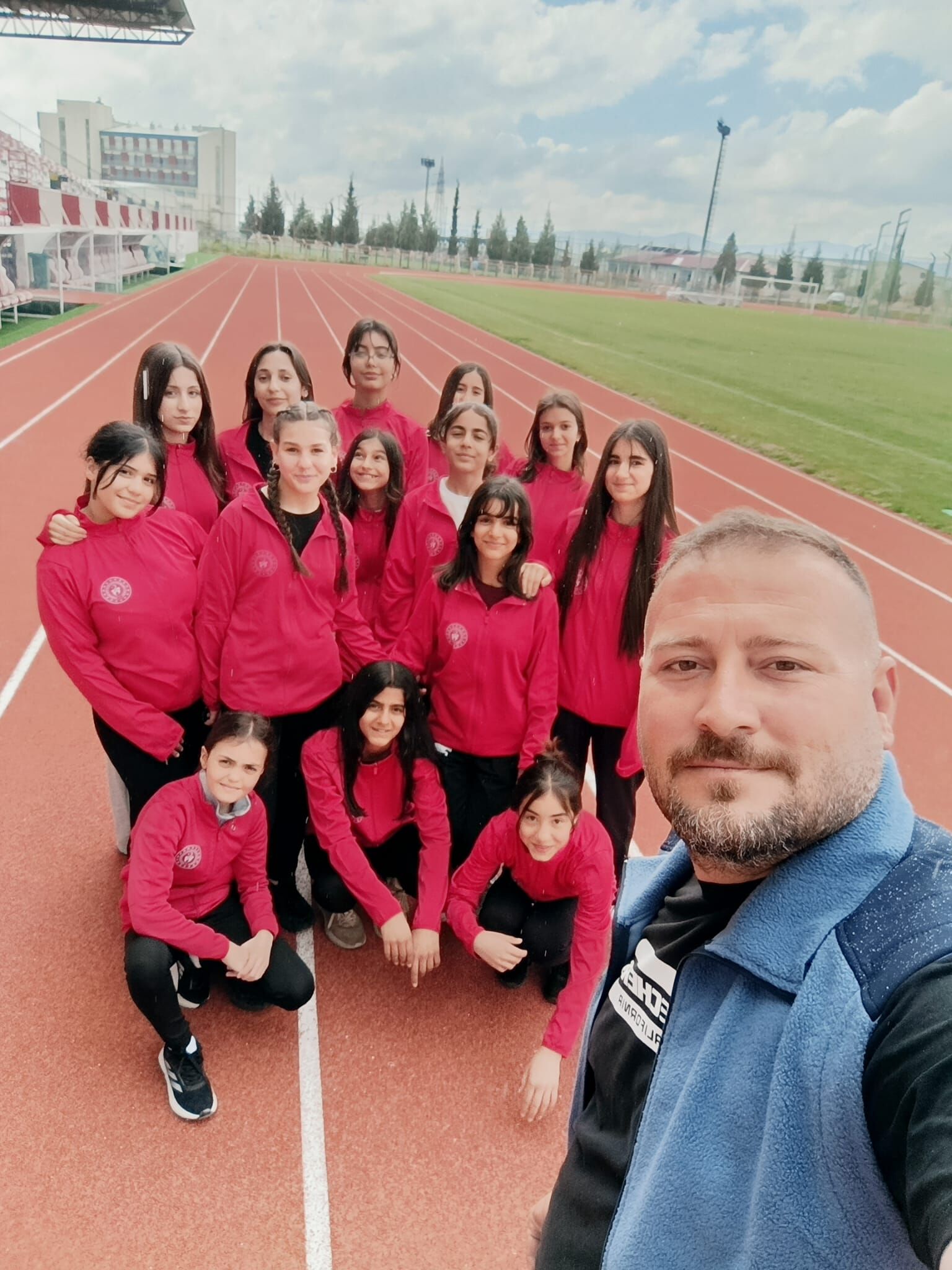 Afşin Teaş İstiklal Ortaokulu’ndan Büyük Başarı Türkiye Finallerine Yükseldiler (2)