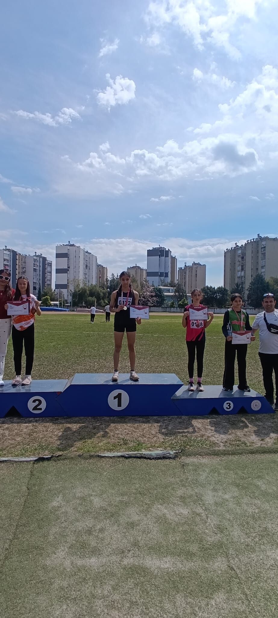 Afşin Teaş İstiklal Ortaokulu’ndan Büyük Başarı Türkiye Finallerine Yükseldiler (5)