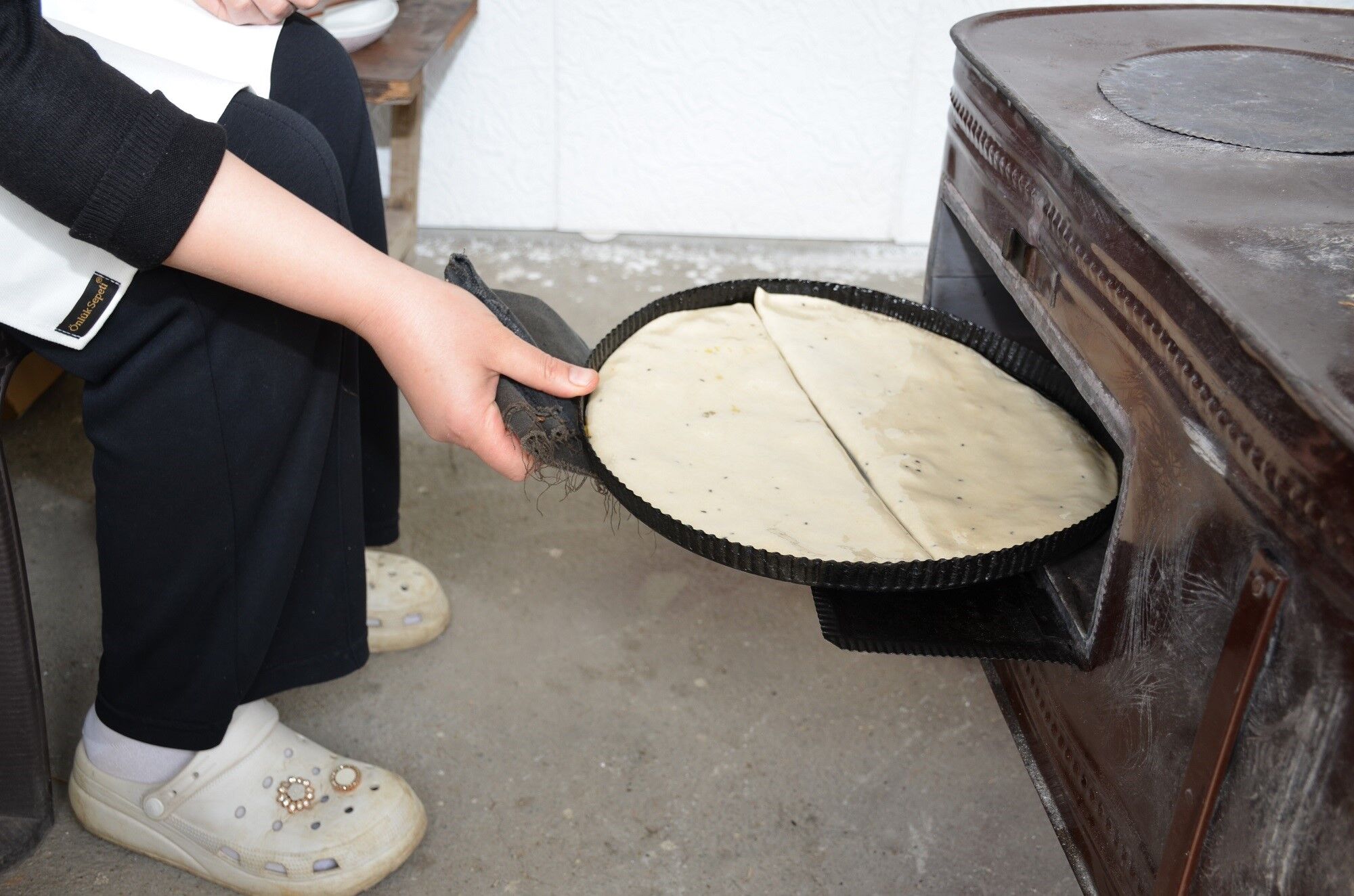 Afşin’de Çiriş Kömbesi Sezonu Açıldı Yöresel Lezzete Yoğun İlgi (11)