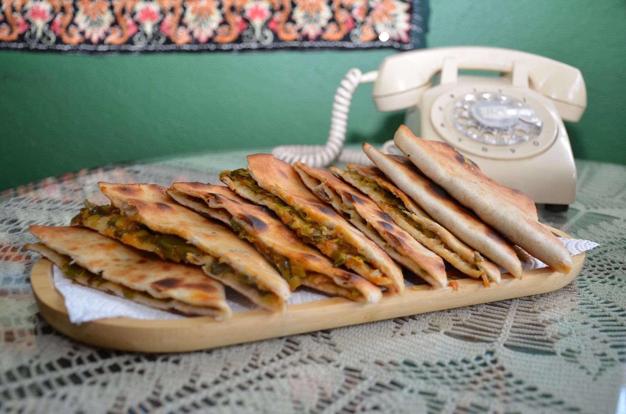 Afşin’de Çiriş Kömbesi Sezonu Açıldı Yöresel Lezzete Yoğun İlgi (16)