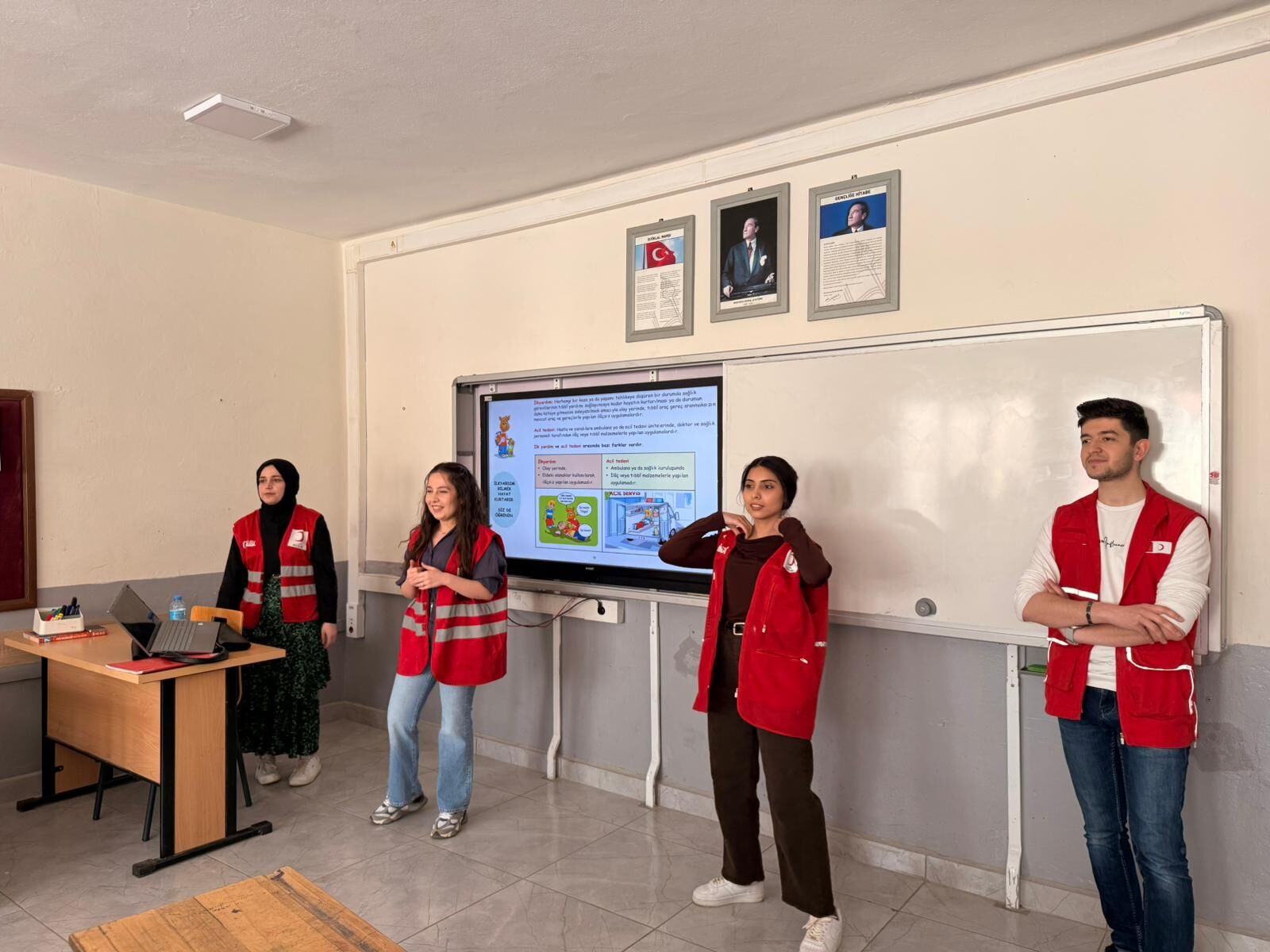 Afşin’de Genç Kızılay’dan Öğrencilere İlk Yardım Ve Çevre Bilinci Eğitimi (11)