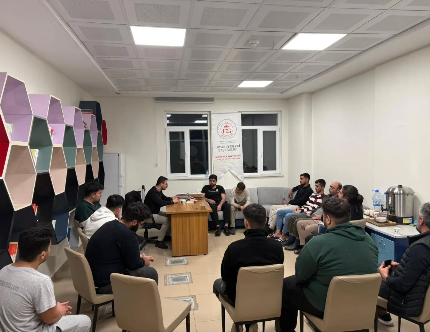 Afşin’de Gençlere Yönelik Manevi Gelişim Programları Sürüyor3