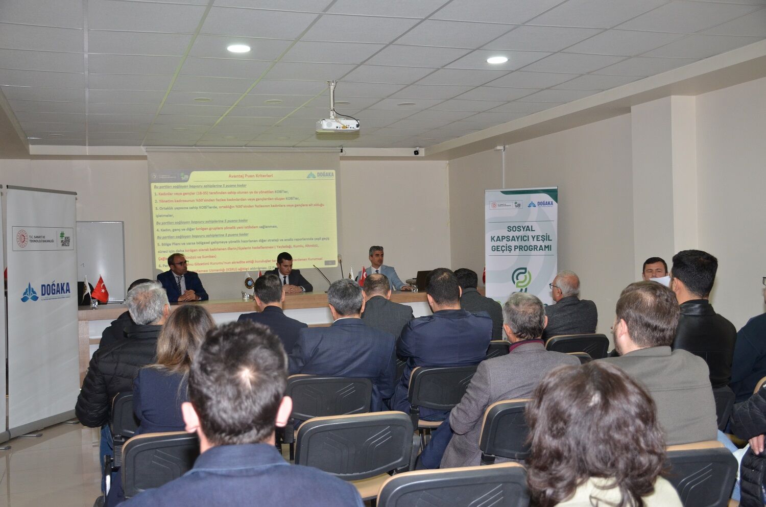 Afşin’de Kobi̇’lere Yeşil Dönüşüm Desteği Tanıtıldı (11)