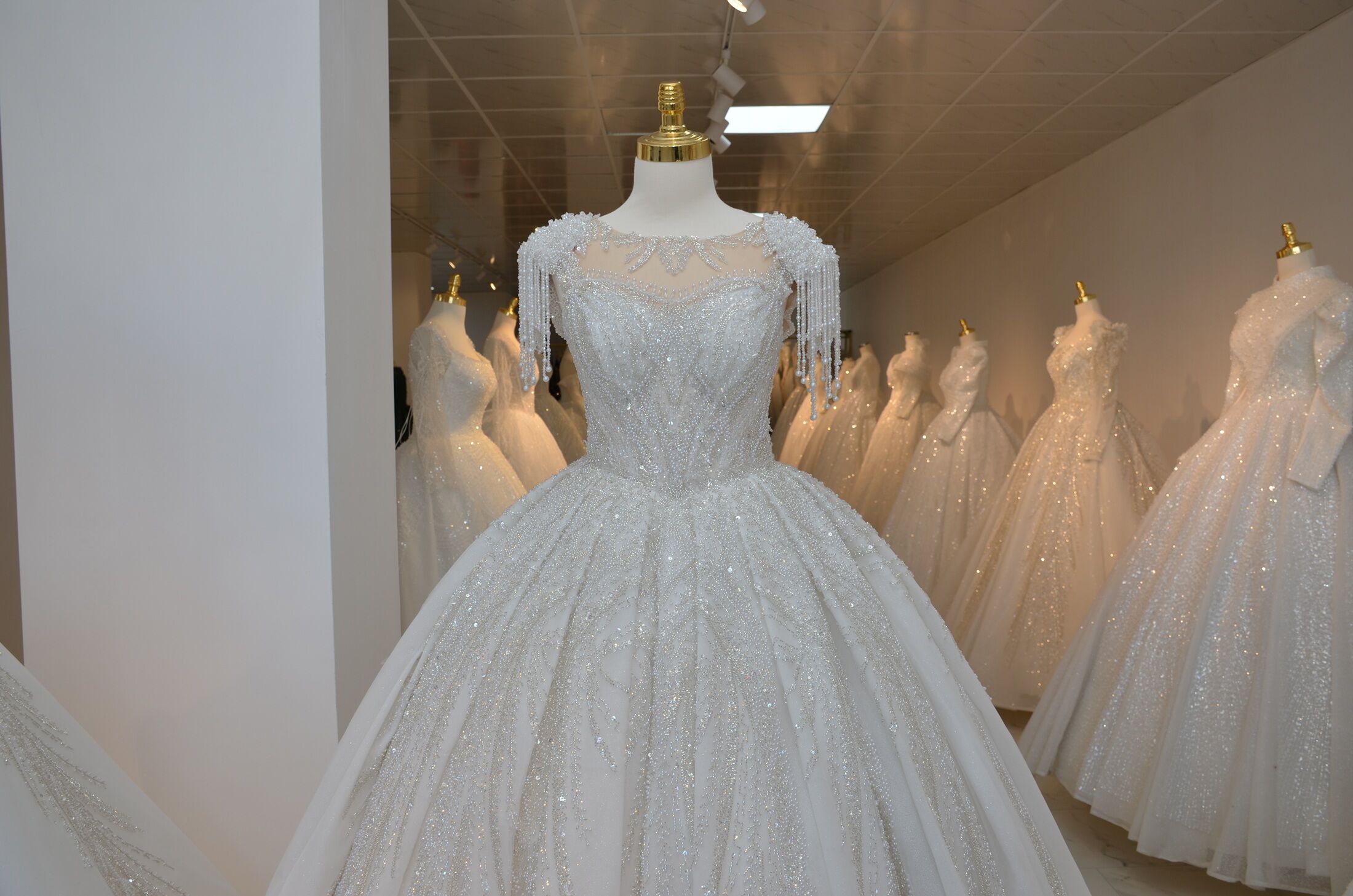 Afşin’de Prenses Gelinlik Yeni Yerinde Hizmete Açıldı (10)