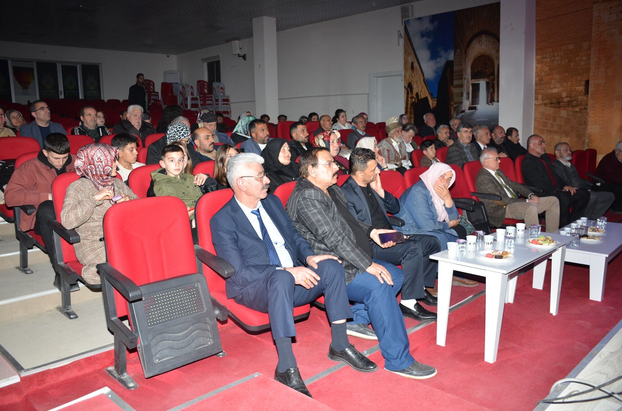 Afşin’de Şair Çöteli Ali Anıldı Anadolu Ezgileri Sazlarla Yaşatıldı (7)