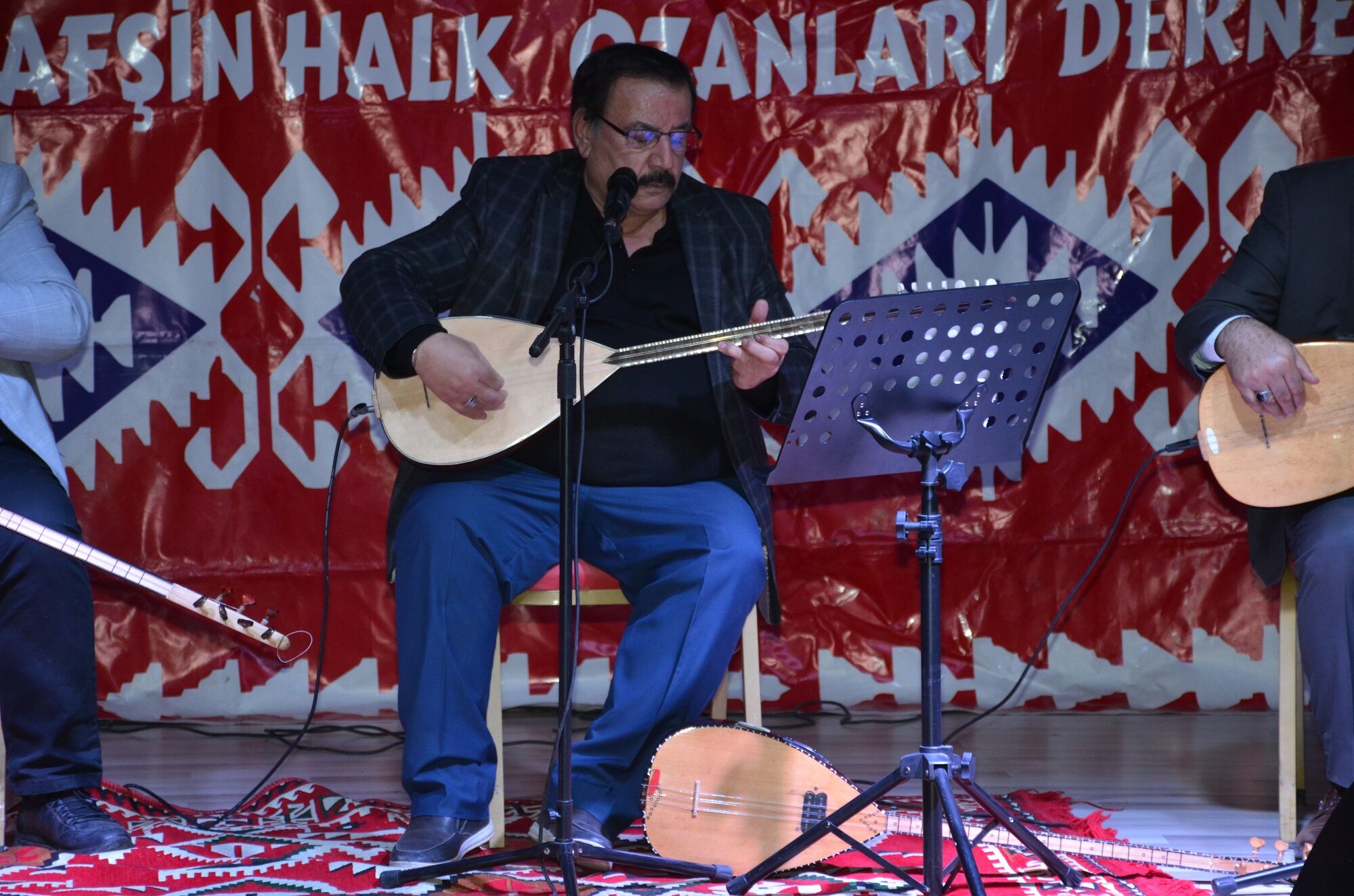 Afşin’de Şair Çöteli Ali Anıldı Anadolu Ezgileri Sazlarla Yaşatıldı (8)