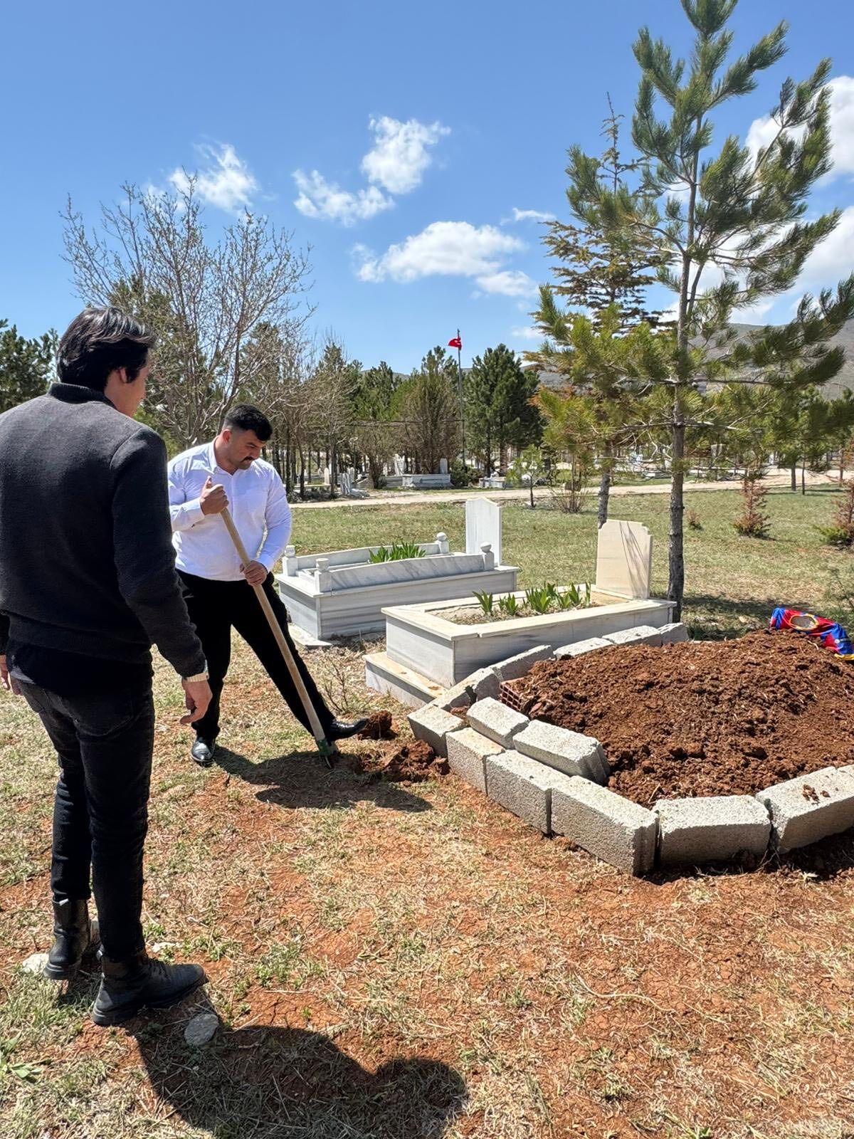 Afşin’de Ülkü Ocakları Şehit Öğretmen Ve Öğrencileri Andı