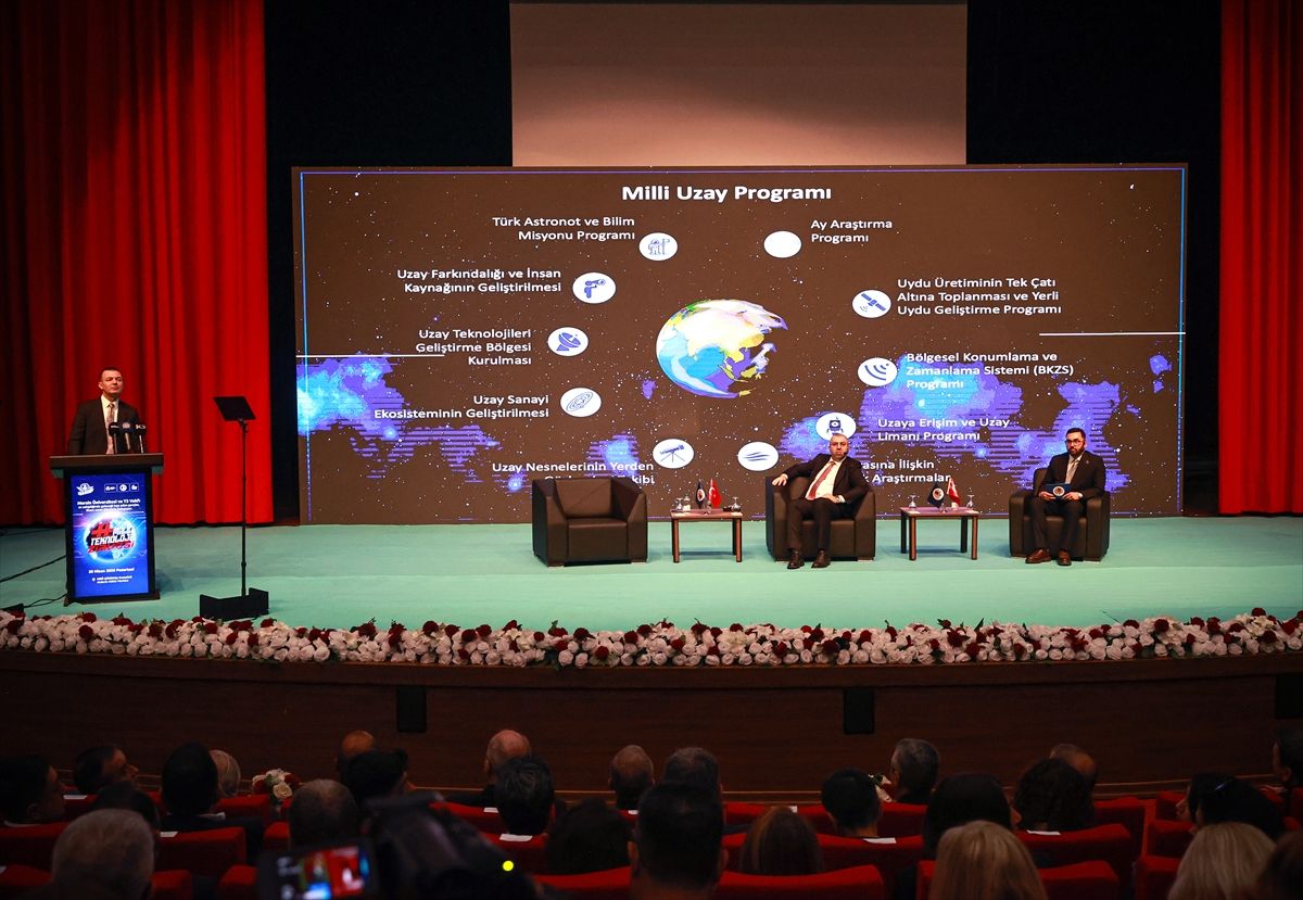 Mersin'de 'Milli Teknoloji Zirvesi' düzenlendi
