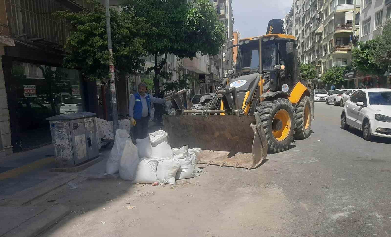 Akdeniz'de moloz ve atık seferberliği sürüyor