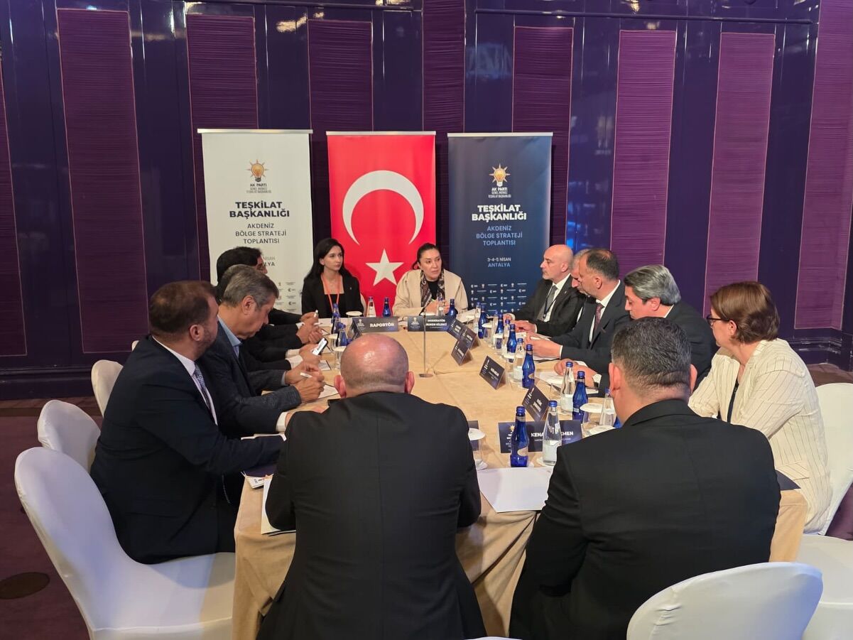 Ak Parti Kahramanmaraş Heyeti Antalya’da Strateji Toplantısında Aktif Rol Aldı8