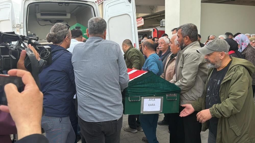 Ayla Öğretmenin Cenazesi Yakınlarına Teslim Edildi 1
