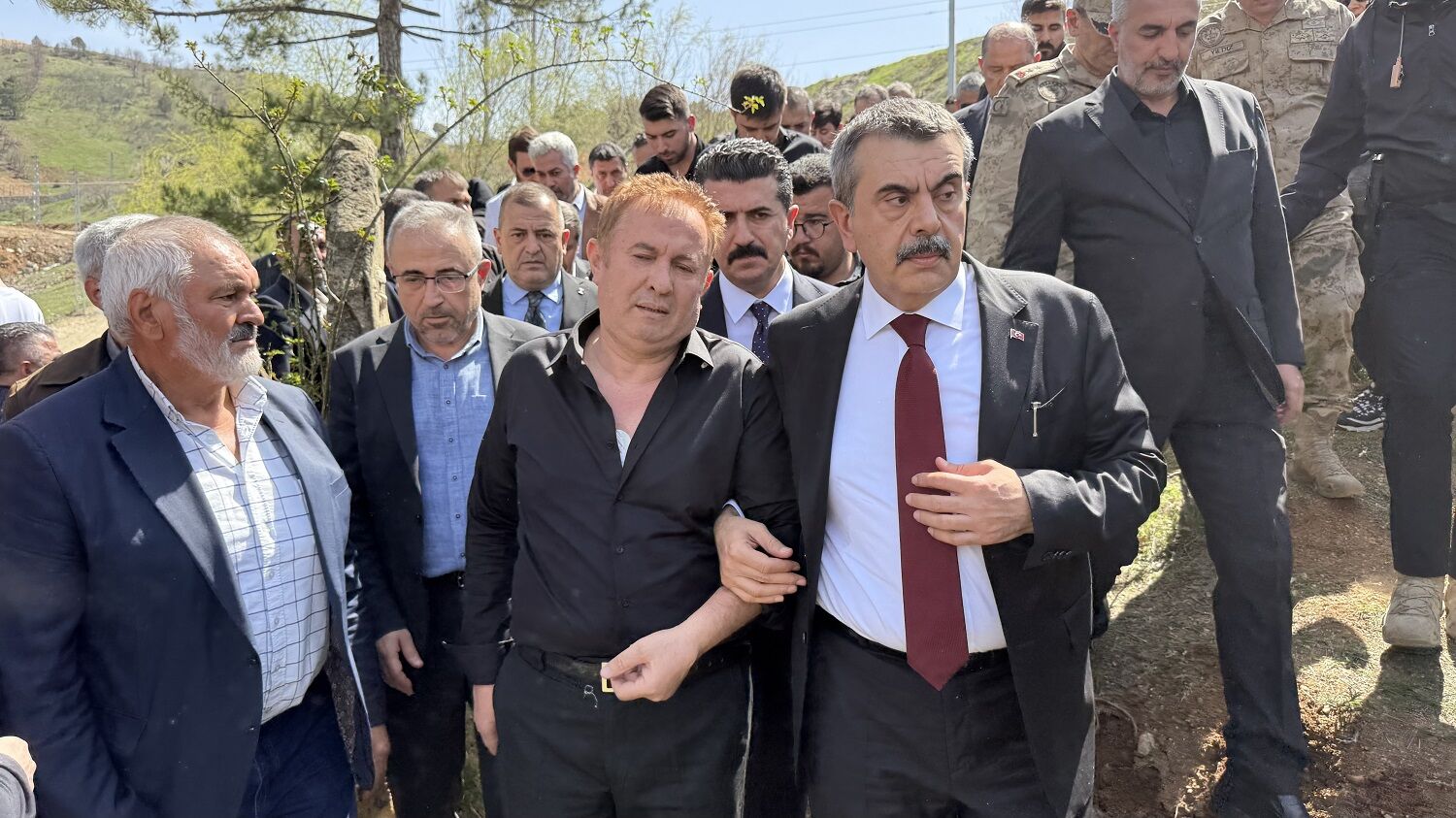 Ayla Öğretmenin Eşi Gurur Duyuyorum, Buraya Ev Yaptıracaktık, Cenazesi Geldi (6)