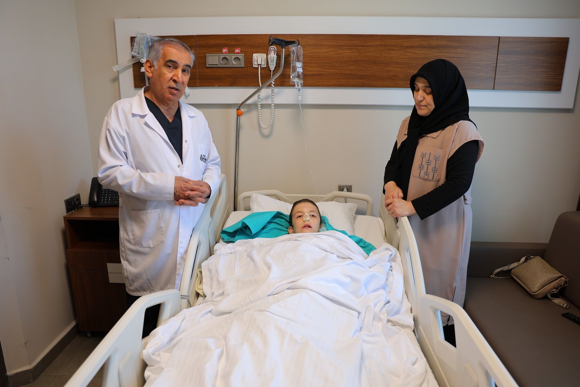 Burun Tıkanıklığı Şikayetiyle Gitti, Genizden Dev Polip Çıktı (4)