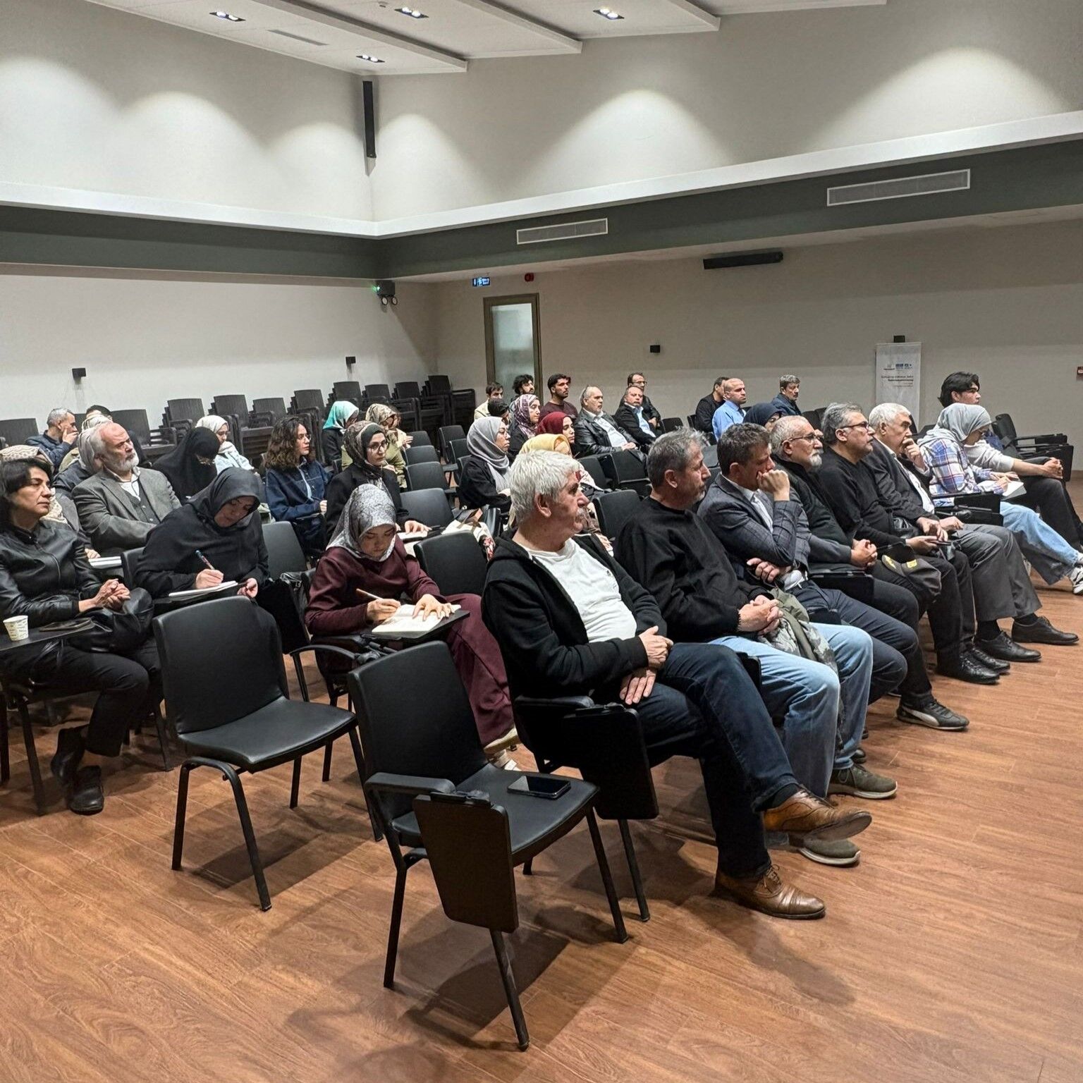 Büyükşehir’in Yazarlık Akademisinde ‘Kalemin Gücü’ Konuşuldu (2)-1