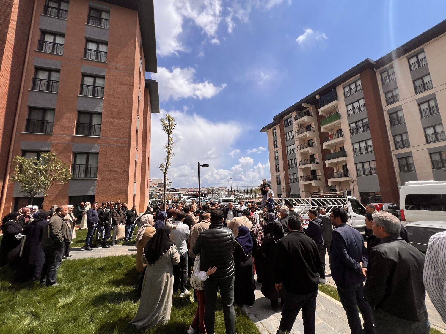 Ebrar Sitesinde Yeni Başlangıç Genç Çift Yuva Kurdu (4)