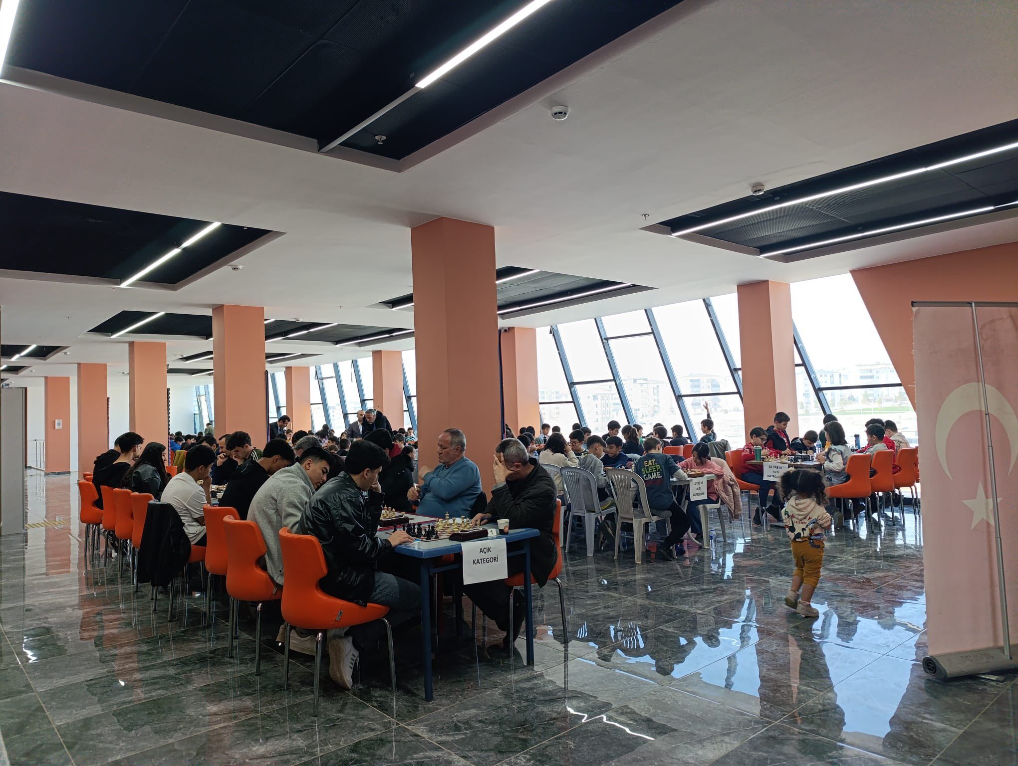 Elbistan’da Çanakkale Zaferi Anısına Satranç Turnuvası Düzenlendi