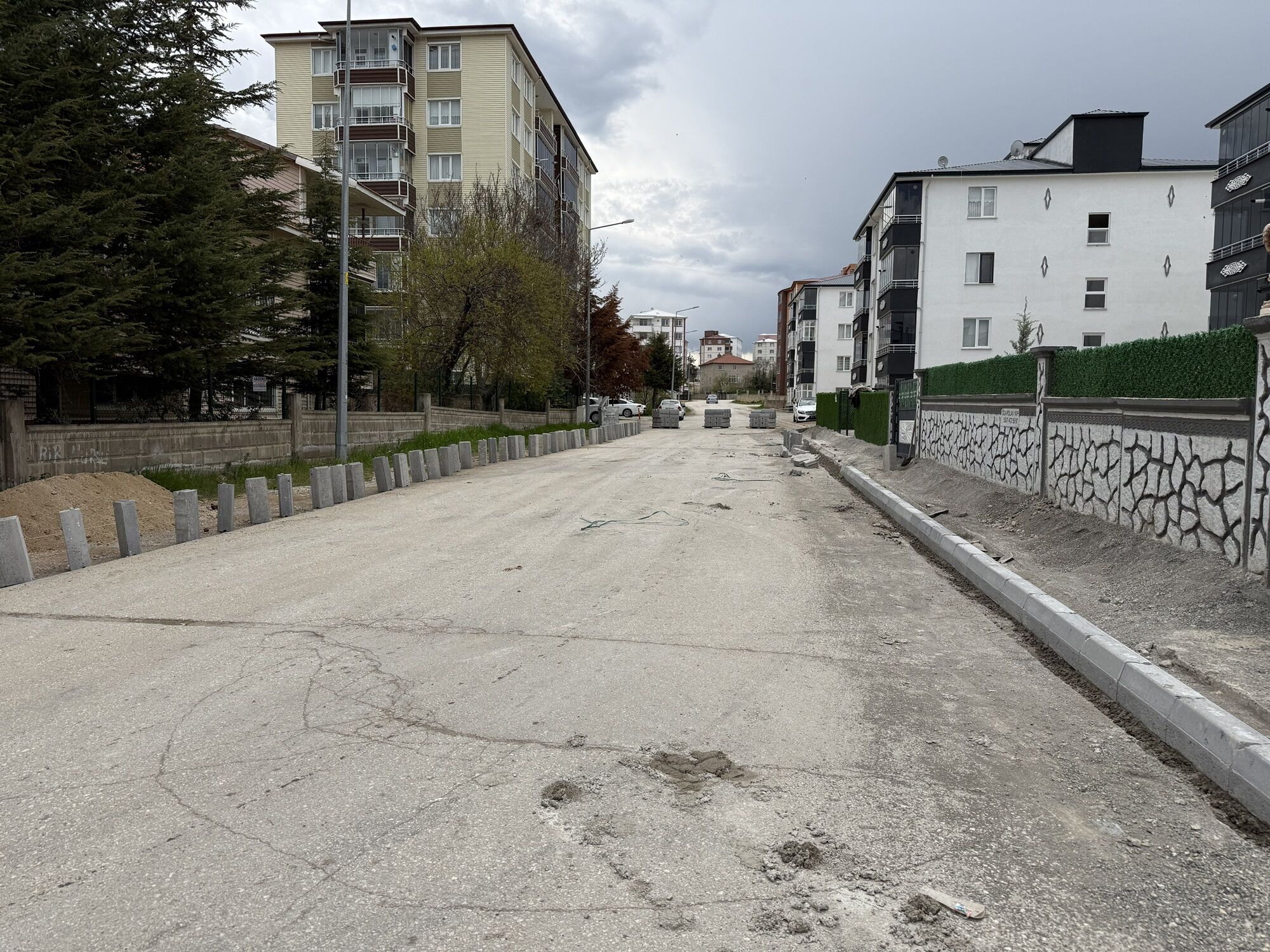 Fatih Caddesi’nde Kaldırım Çalışması Başladı (11)