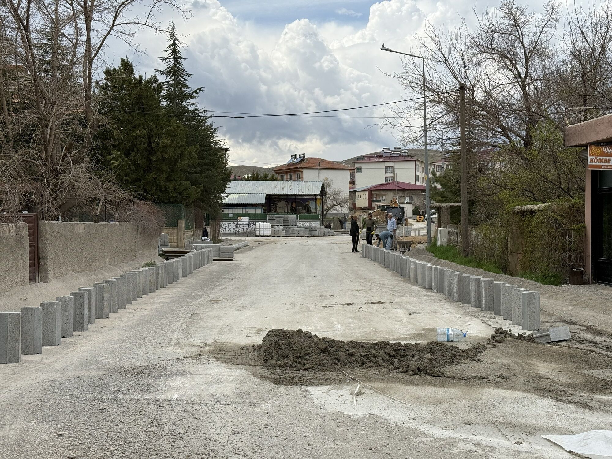 Fatih Caddesi’nde Kaldırım Çalışması Başladı (12)