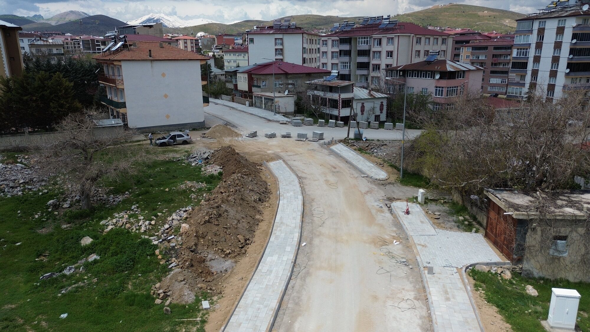 Fatih Caddesi’nde Kaldırım Çalışması Başladı (3)