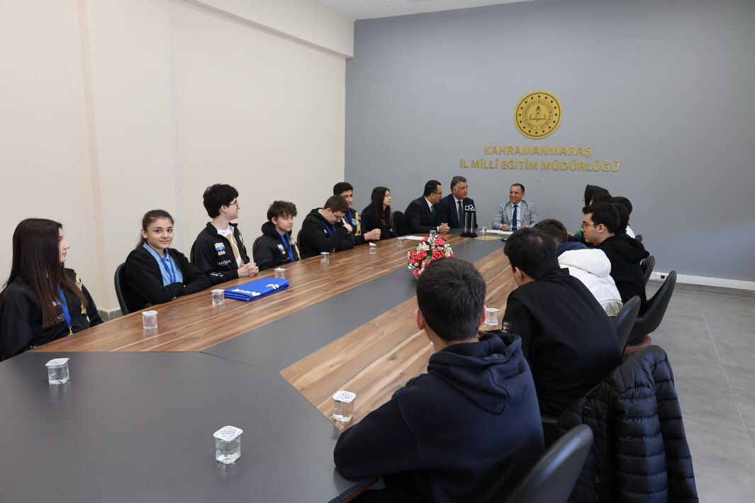 Frc Birincisi Liontech Takımından İl Milli Eğitim Müdürü Baydur’a Ziyaret1