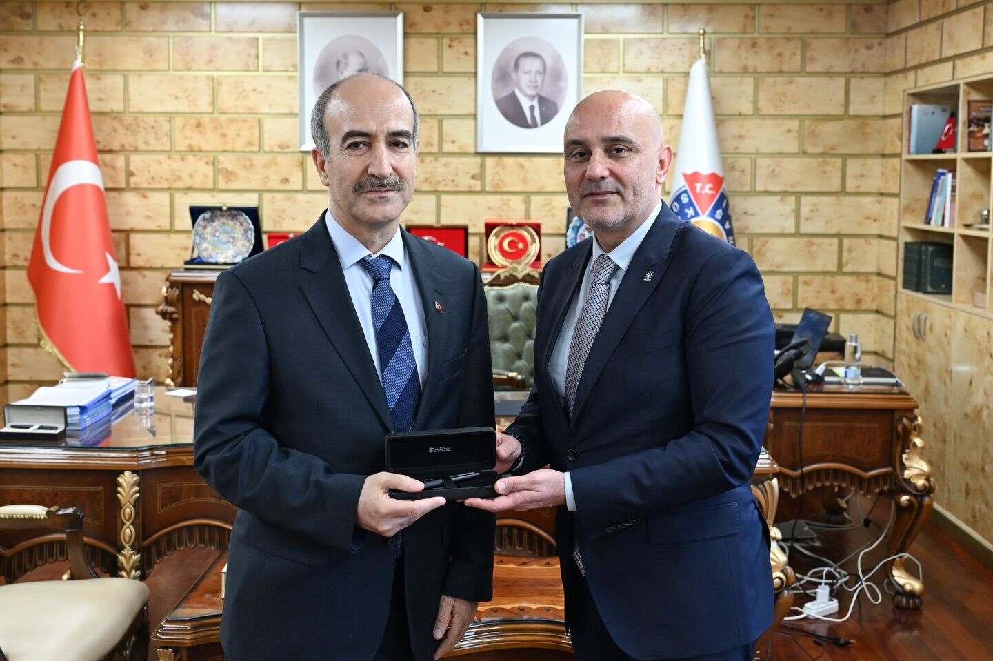 İl Başkanı Gül'den Ksü Rektörlerine Hayırlı Olsun Ziyareti8