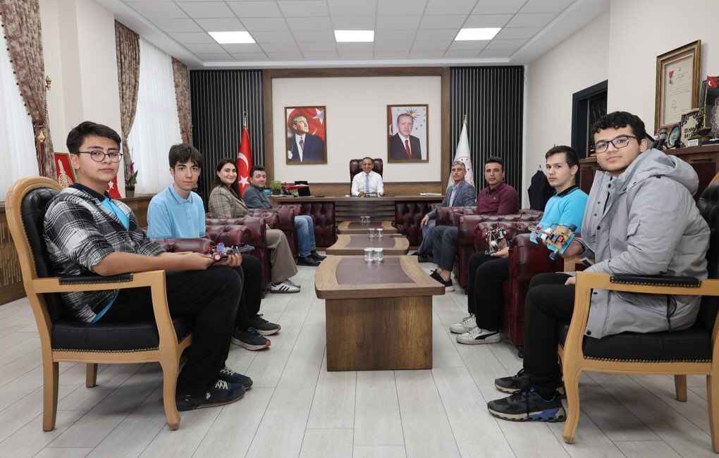 İl Millî Eğitim Müdürü Baydur, Robot Takımını Ağırladı1