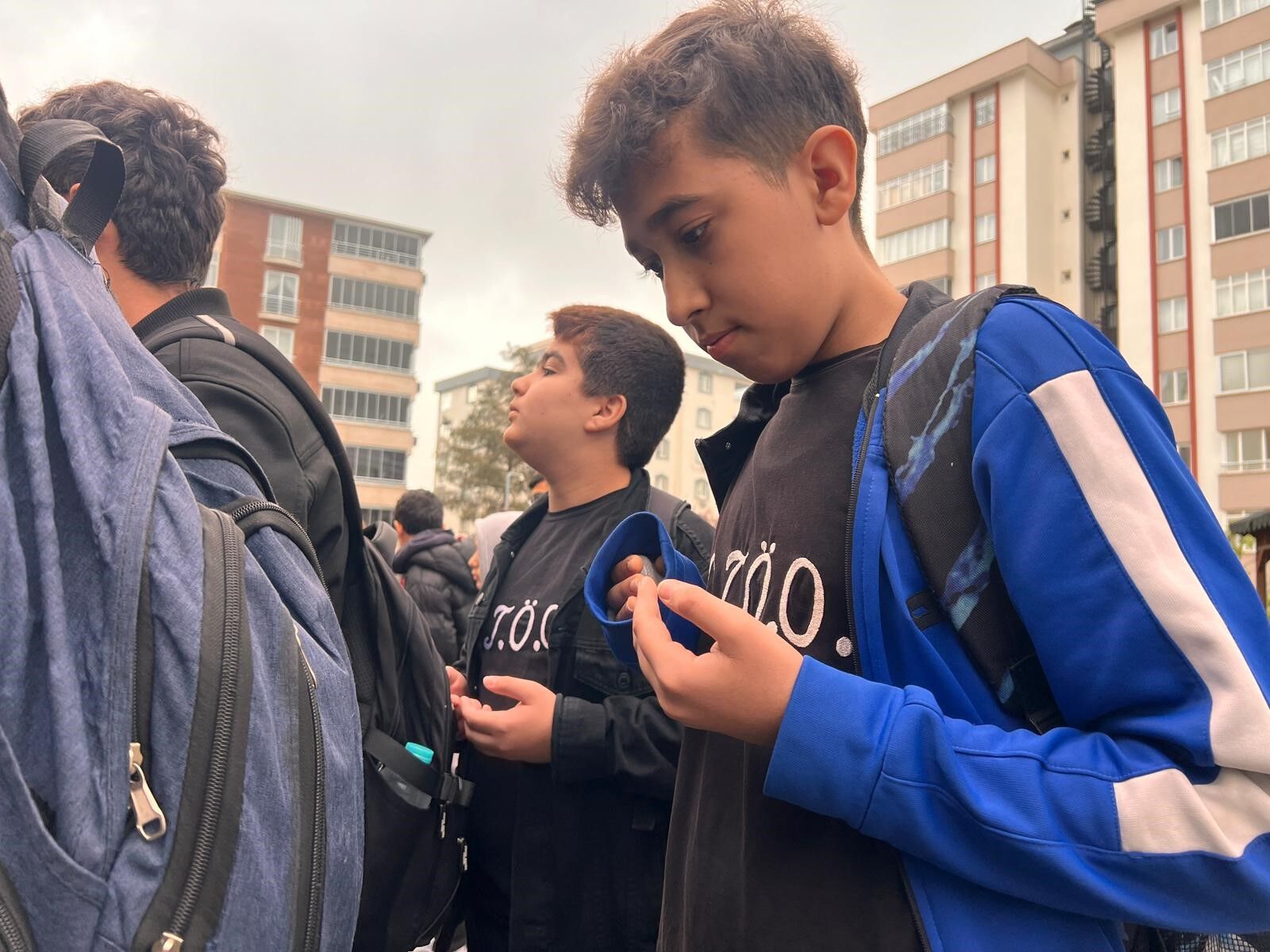 Kahramanmaraş'ta Öğrenciler, Saldırıda Hayatını Kaybedenler İçin Dua Etti (1)