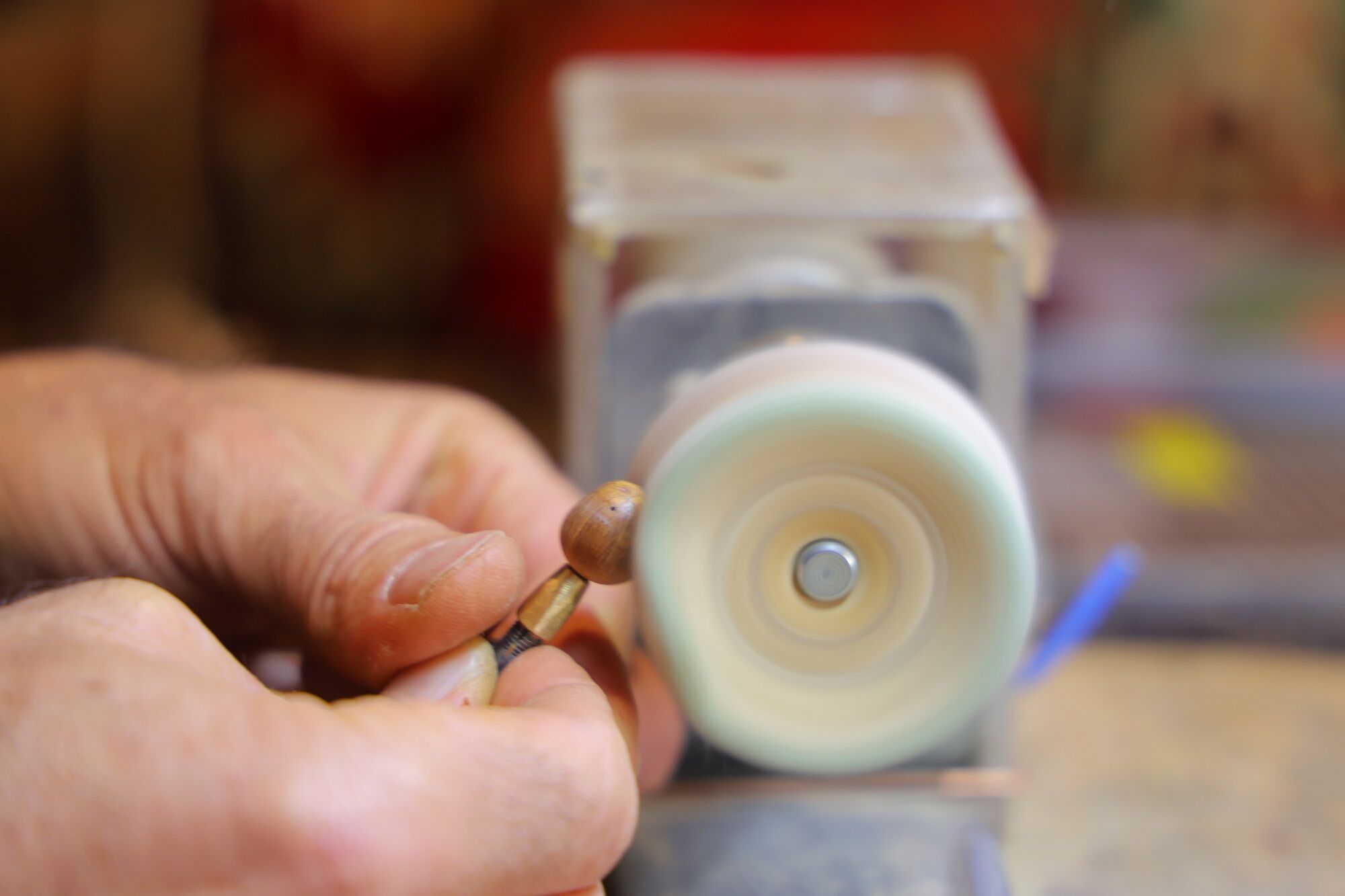 Kendi Torna Makinesiyle Ahşap Ve Deriye Hayat Veriyor (1)