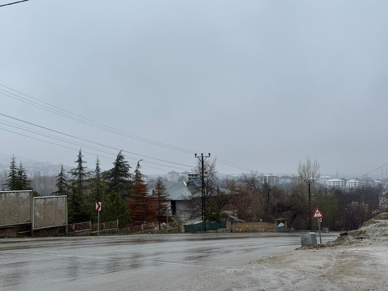 Nisan Sürprizi Afşin Beyaza Büründü1