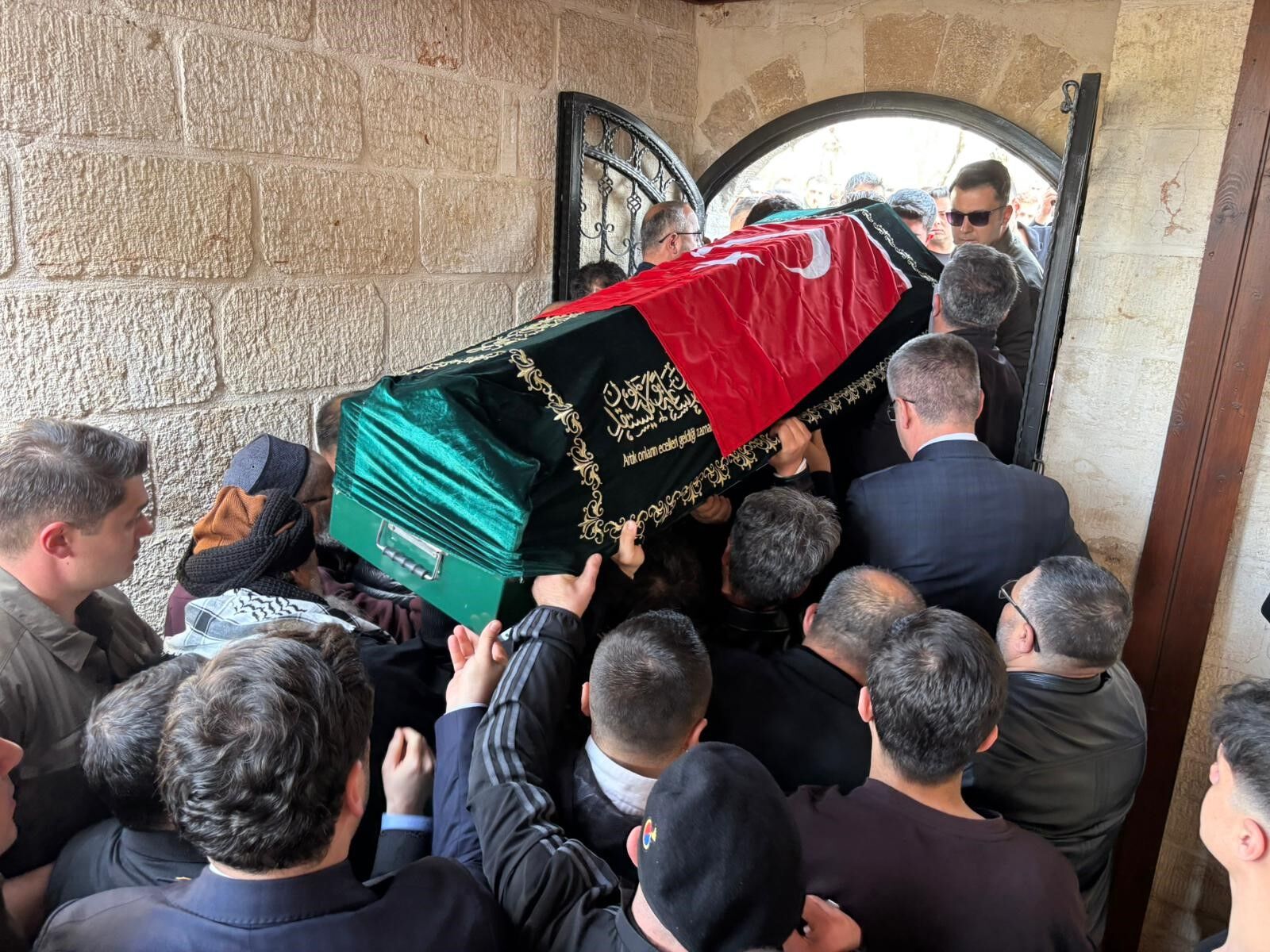 Okul Saldırısında Hayatını Kaybeden Şuranur Son Yolculuğuna Uğurlandı (1)