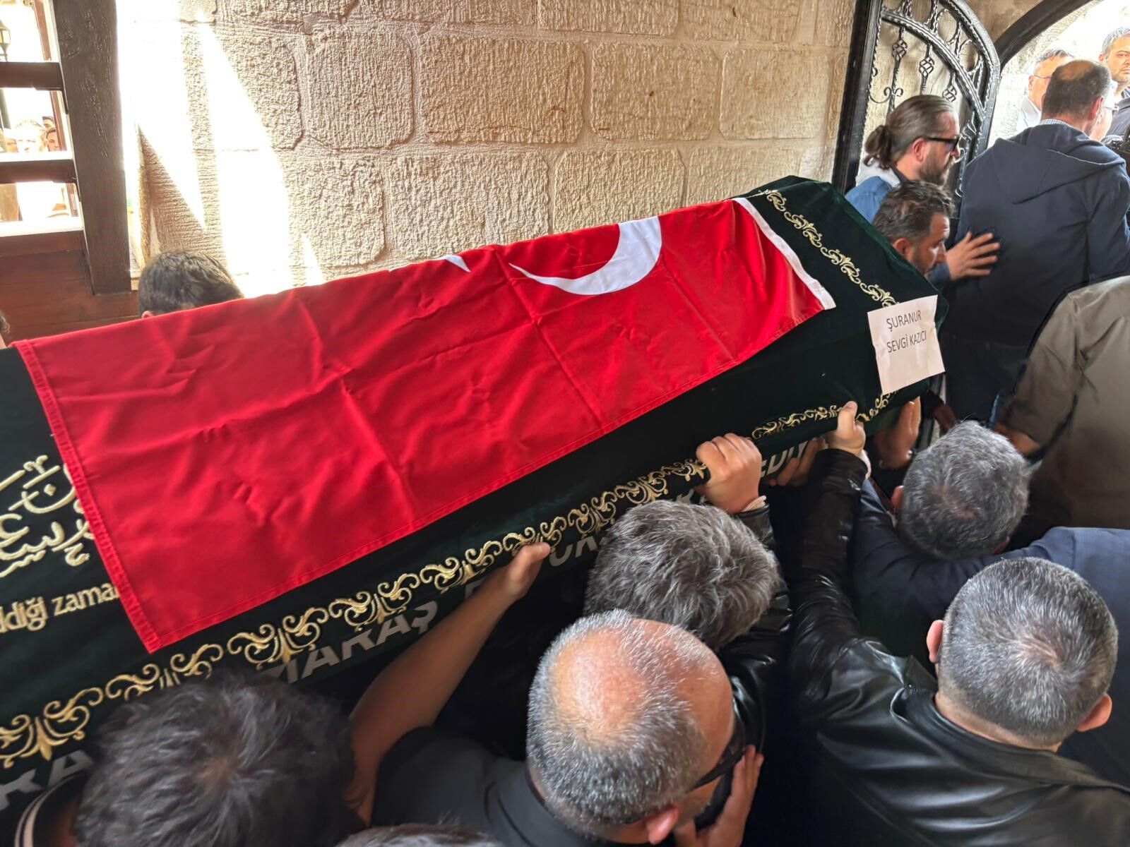 Okul Saldırısında Hayatını Kaybeden Şuranur Son Yolculuğuna Uğurlandı (9)